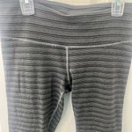 Lululemon Wunder Under crop leggings size 6 gray striped cropped yoga pants Photo 2