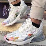 Nike 🦄RARE Air Max 270👟 ~8.5 Photo 0