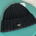 UGG New  Soft Cozy Plush Chunky Ribbed Wool Blend Cold Weather Outdoor Beanie Photo 1