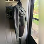 Vintage Cassidy silk pinstripe cropped button bolero jacket, size
6 Black Photo 4