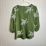 Kindred  green floral embroidered 3/4 sleeve blouse size petite medium D26 Photo 4
