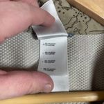 The North Face  Women’s Sniktau Sun Shirt in Tan Botanical Pattern Size L Photo 4