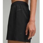 Lululemon Lightweight High-Rise Hiking Short 4" Photo 1