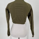Jubilee // Apparel Long Sleeve Crop Compression Top Size Medium Photo 3