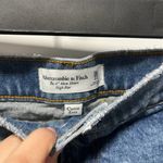 Abercrombie & Fitch The 4" Mom Short High Rise Size 36/22 Photo 2
