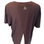 Reebok Purple Supreme Tee Speedwick Short Sleeve Crew Neck Open Back Size Medium Photo 3