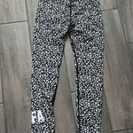 White Fox Boutique White Fox active white leopard leggings Photo 4