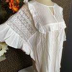 Doe & Rae ✅3/$30✅NWT  Off White Short Sleeve Key Hole Top | LARGE | Photo 2