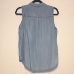 Who What Wear  • Light Wash Denim Vest with pockets Size Large Photo 4