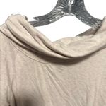 Gloria Vanderbilt  Sports Cream stretch long sleeve top Photo 6