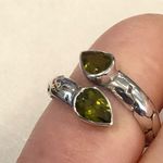 Sterling Silver Faceted Peridot Pebble Pattern Vintage Bypass Ring Sz 7 Photo 5