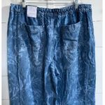 Talbots Women's Wide Leg Crop Jeans Size 14 Floral Denim Blue TENCEL - NWT Photo 5