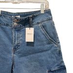 Forever 21 Baggy Denim Cargo Shorts Medium Wash Women’s Size 29 NWT Photo 3