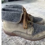 Chacos Chaco Barbary Ankle Boots Women's Sz 9.5 Olive Leather Gray Wool Waterproof Photo 0