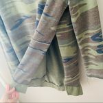 Z Supply  Oversized Pullover Camo Top Green Sz XS Photo 4