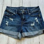 Jennifer Lopez Women’s Medium Blue Distressed Mid Rise 3” Denim Shorts Sz 2 Photo 0