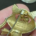 Vintage 70’s AVON Frisky Kitty Cat with Bell Blue Eyes Brooch Gold Photo 10