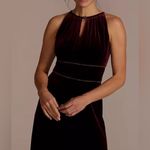 Oleg Cassini  Elegant Burgundy Velvet Evening Gown Size 6 Photo 5