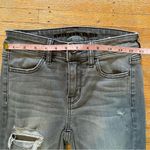 American Eagle Next Level Stretch High Rise Jegging/Jean Size 0 Grey Distressed Photo 10