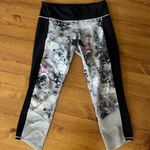 Lululemon Lulu leggings. Floral print, gray, black and pink. Photo 0