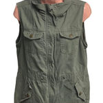 Ashley Outerwear  Women’s Army Green Vest‎ Size Medium  Zipper Closure Photo 0