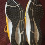 Nike  yellow and black  Photo 2