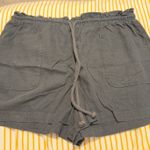 Universal Threads Universal Thread Shorts Photo 0