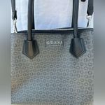 Guess  purse Photo 1