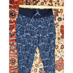 Athleta Trekkie North Jacquard Floral Jogger Pants Navy Blue Women's 6 Travel Hi Photo 3