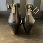 BCBGeneration BCBG Black Cream Low Wedge Ankle Strap Buckle Women’s Size 9 Photo 4