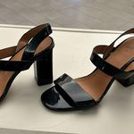 H&M Sandals Black Strappy Block Heel size 40 or 8 1/2. Nice well kept no flaws❤️❤️ Photo 2