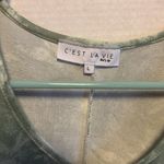 C’EST LA VIE BRAND GREEN TIE DYE ASYMMETRICAL HEMLINE SIZE LARGE
SUPER SOFT💚 Photo 1