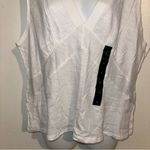 Banana Republic Short sleeve v neck cotton blend t-shirt in white size X-large Photo 7