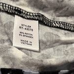 Zenana Outfitters Womens Size Medium Black Grey Gray Leopard Cheetah Animal Print Top Shirt Photo 2