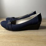 Anne Klein Sport Navy Blue Wedge Heel AKDEFINITELY Round Toe Bow Pump Office 9.5 Photo 1