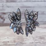 Vintage Clip On Earrings Photo 2