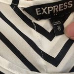 EXPRESS EXRESS Chevron Black & White Zig Zag Sleeveless Blouse Tank Top Photo 1