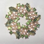 Elegant Green Rhinestone and Gold Tone Boho Wreath Brooch Photo 1