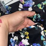 Coldwater Creek  shorts sz 6 Bermuda pockets floral‎ Photo 5