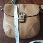 Coach Vtg Tan Chic Y2K Edgy Feminine Classic Buckle SoHo Leather Crossbody Bag Photo 4