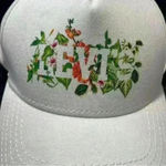 Levi Strauss & Co NWT Seasonal Graphic Women’s Adjustable Baseball Cap White Photo 3