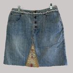 Gloria Vanderbilt Y2K Distressed Denim Skirt With Floral Patchwork & Frayed Hem Photo 0