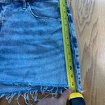 Good American  Women's Girlfriend Denim Shorts Size 20 Blue Jean GGS235T Raw Hem Photo 5