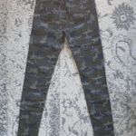 H&M Low-Rise Camo Skinny Pants Photo 2