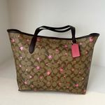 Coach City Tote In Signature Canvas With Disco Star Print c7243 Photo 3