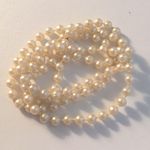 Play costume pearl necklace White Photo 0