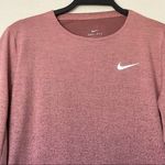 Nike  Dri-Fit Long Sleeve Maroon/Pink Ombré Active Top Thumb Holes Size Medium Photo 2