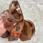 Carlos Santana Vintage Wood Platform Brown Leather Wedge Sandals Heels Photo 6