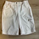 Chico's Zenergy Womens S White Bermuda Shorts Pockets Zipper Stretch Golf Casual Photo 4