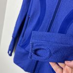 Lululemon Women's Size 2 In Stride Jacket Blue Striped Full Zip Athletic Running Photo 3